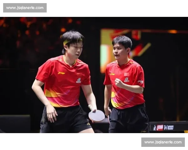 王楚钦驾车违规引争议！王皓对林诗栋严厉，为何对弟子宽松？